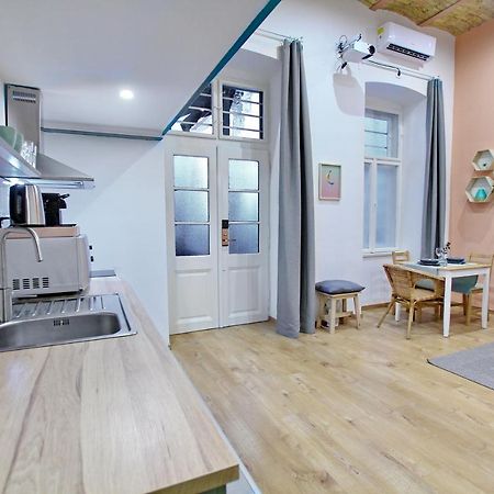 Lovely&Modern Downtown Apartment With Free Parking Budapest Bagian luar foto